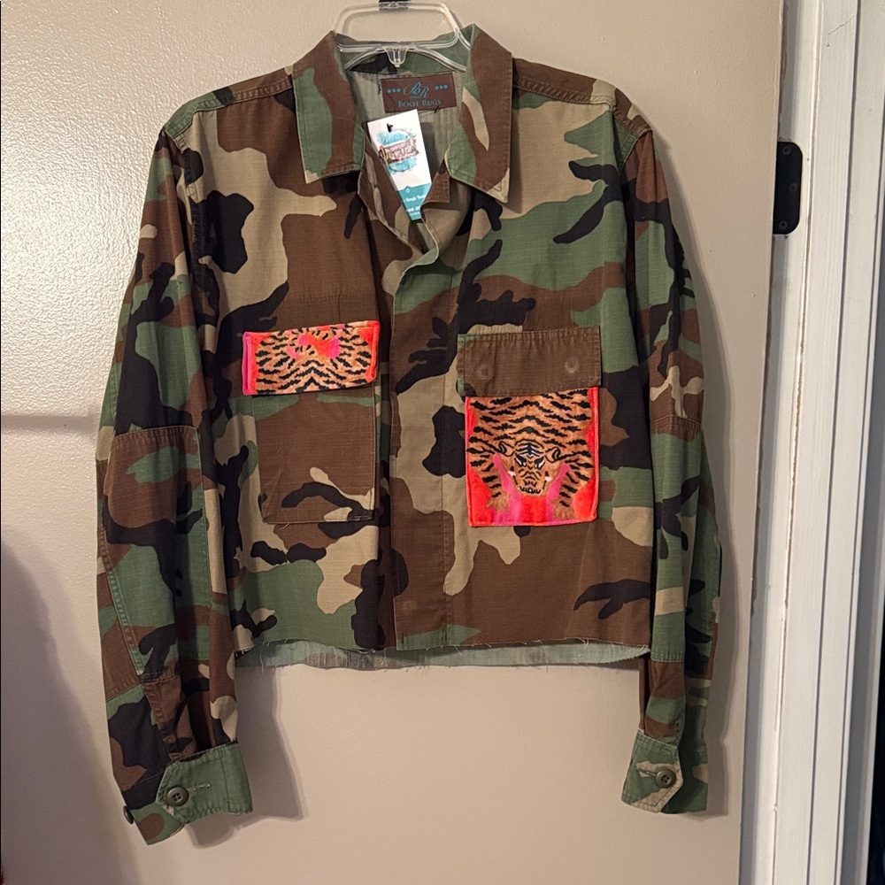 Women’s stylish Camo Jacket